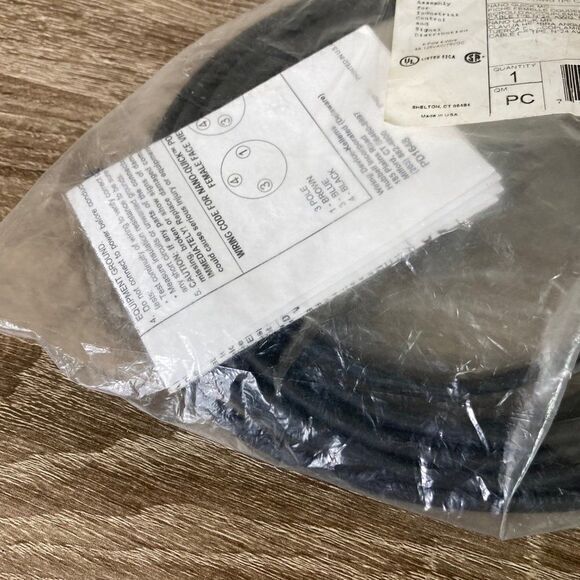 Hubbell Nano Quick R/A Female Plug Black New NCTA4205 Threaded‎ - Picture 4 of 7